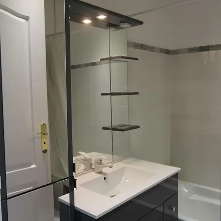 Front De Vue Panoramique Parking Securise